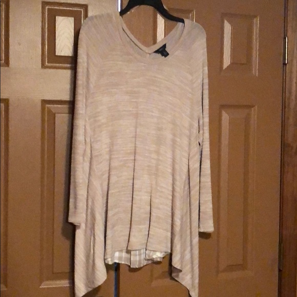 Spring Tunic - Picture 2 of 4